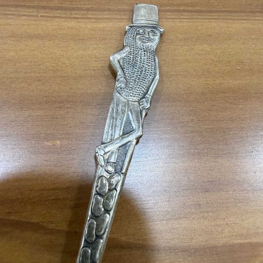 VINTAGE 70s Mr. Peanut Planters Glass Jars (Set of 2) + Rare Silver Plated Spoon - Picture 10 of 16